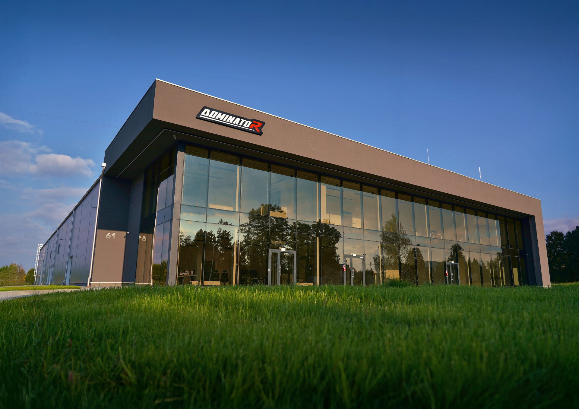 Nowa hala produkcyjna Dominator